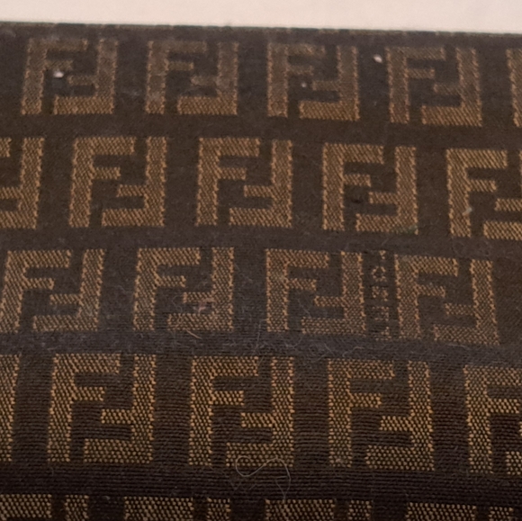 Authentic Fendi long wallet - Picture 4 of 16
